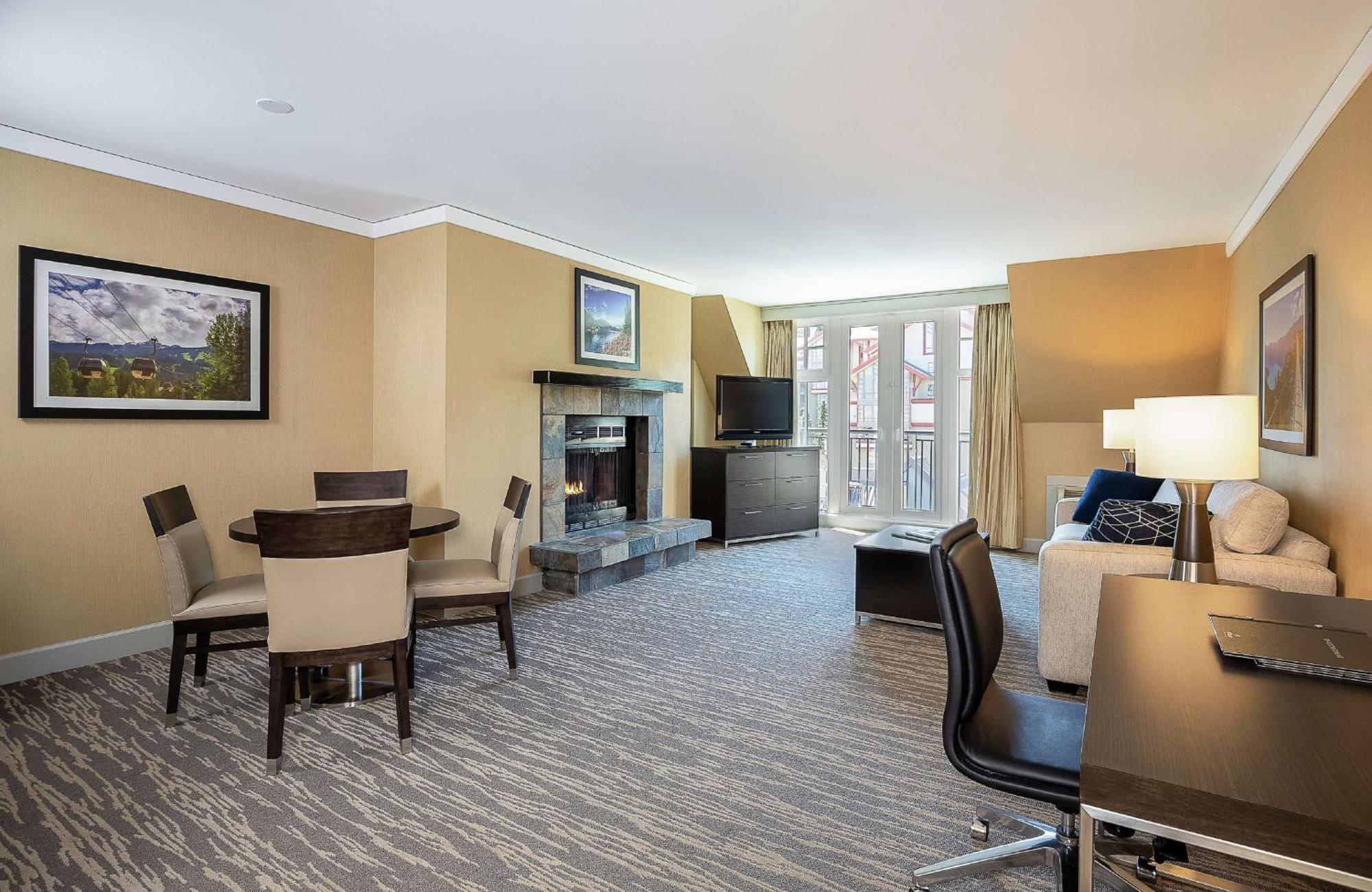 Hilton Whistler Resort & Spa Extérieur photo