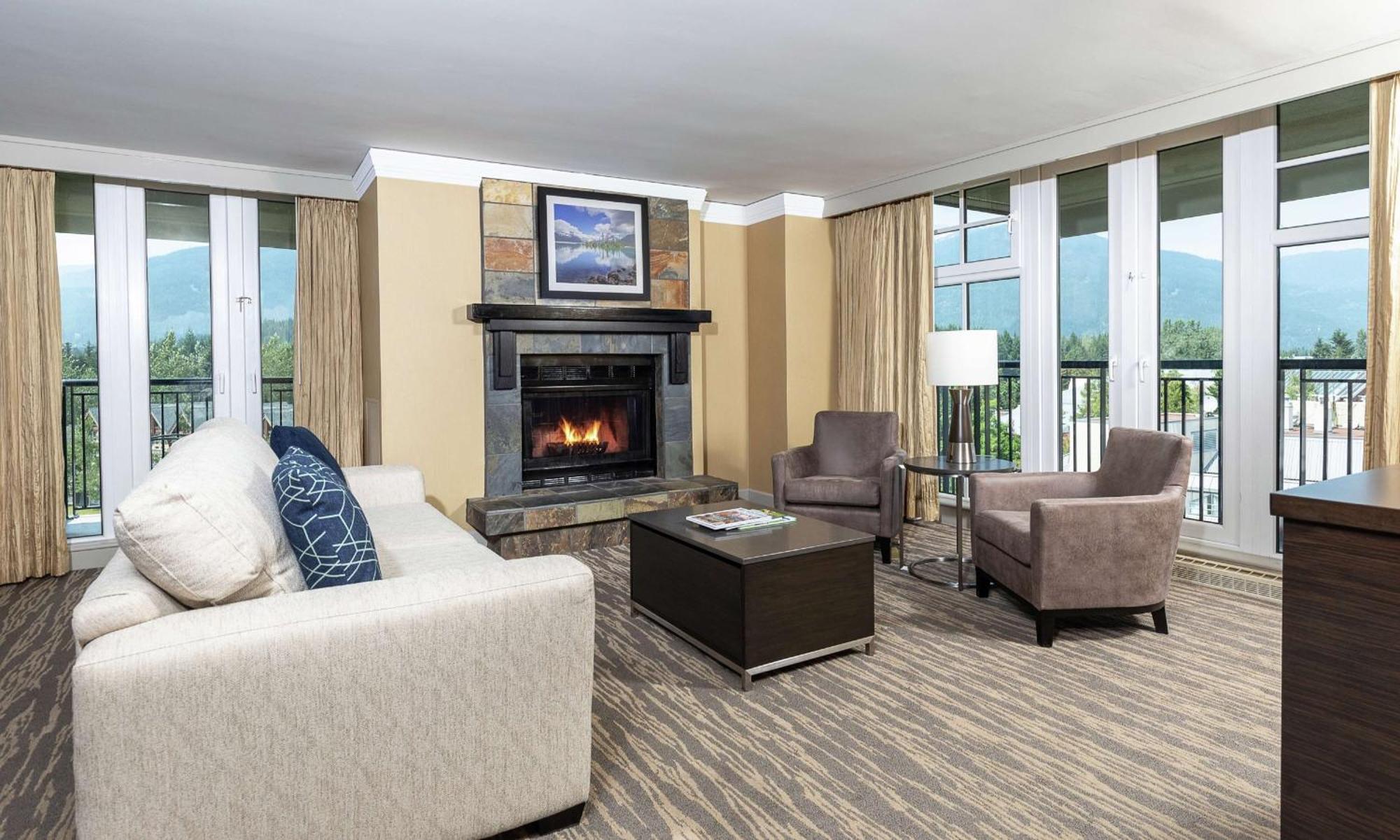 Hilton Whistler Resort & Spa Extérieur photo