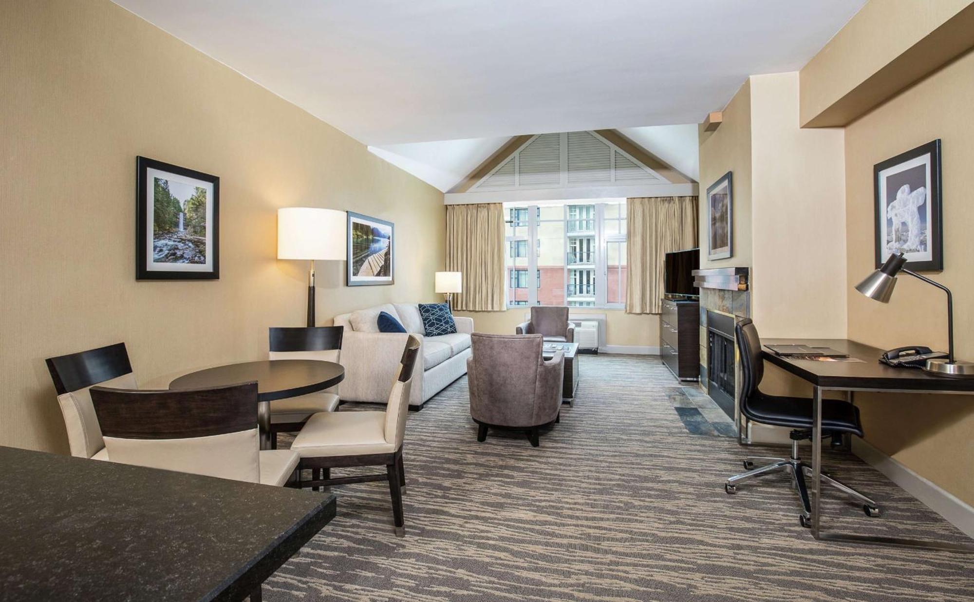 Hilton Whistler Resort & Spa Extérieur photo