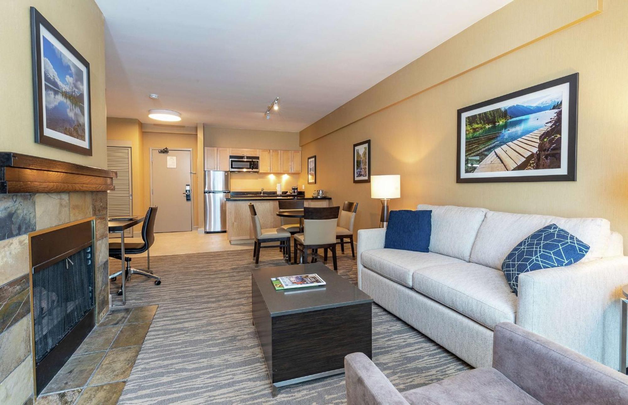 Hilton Whistler Resort & Spa Extérieur photo