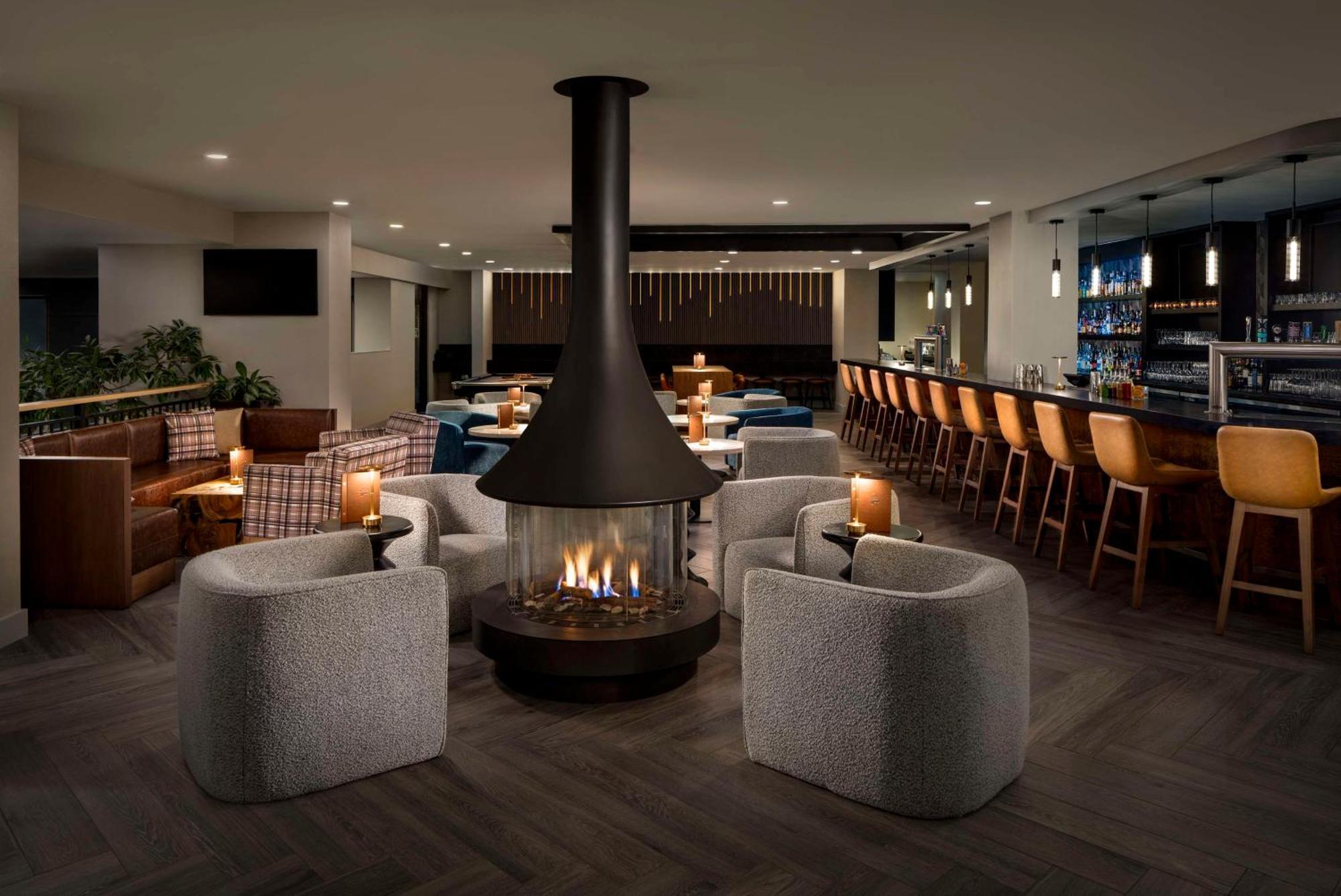 Hilton Whistler Resort & Spa Extérieur photo