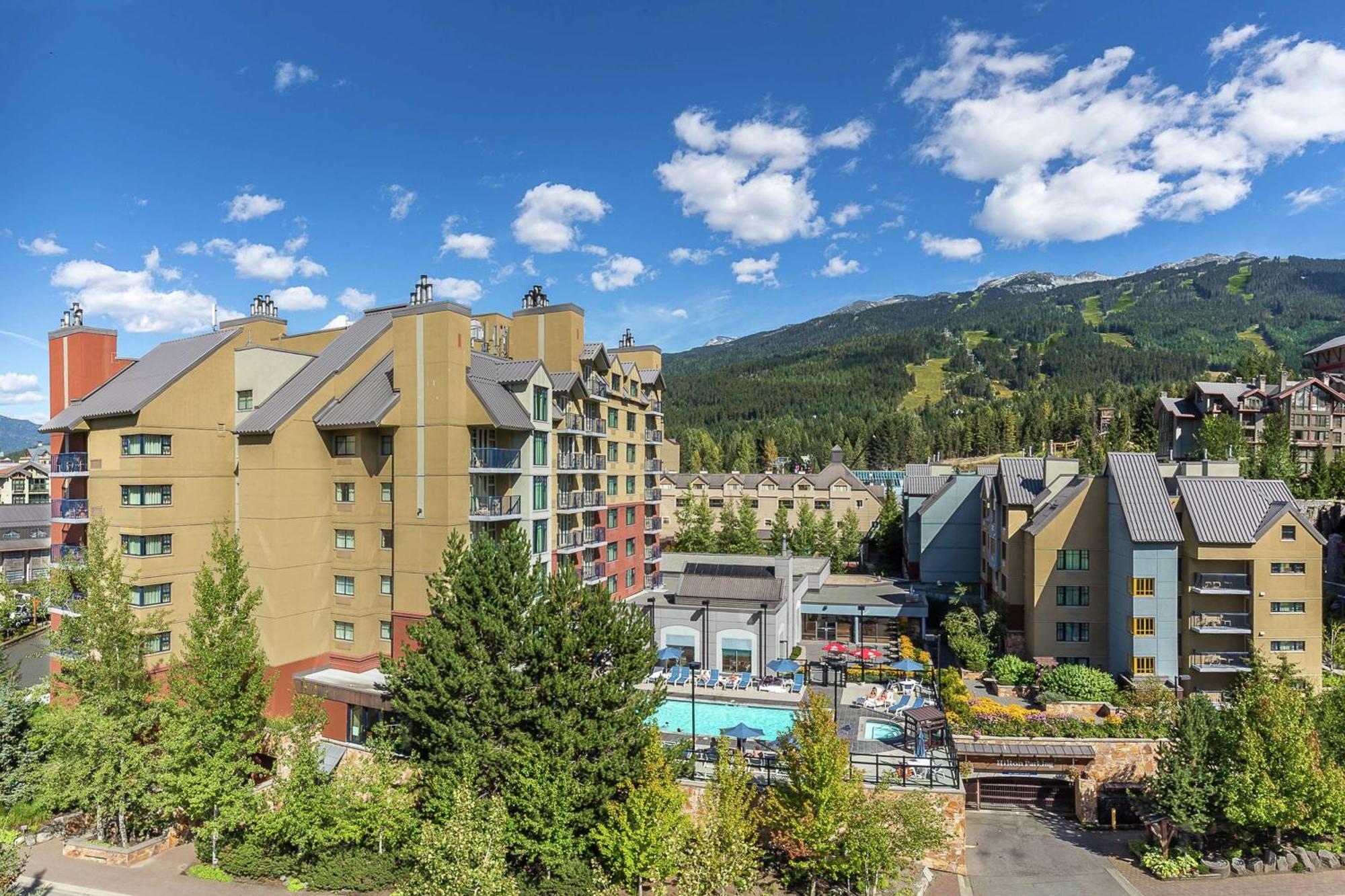 Hilton Whistler Resort & Spa Extérieur photo